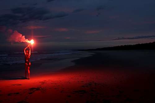 sparkler Mulher, com, um, sparkler, praia