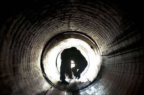 Homem, em, um, túnel