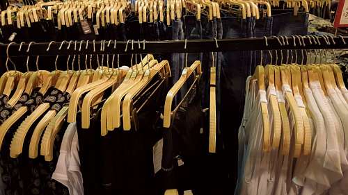 cabides Roupas em loja