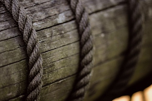 Textura de corda em madeira rústica
