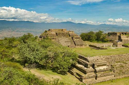 alba Monte Alban, Oaxaca, México