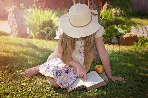 Menina, leitura, parque