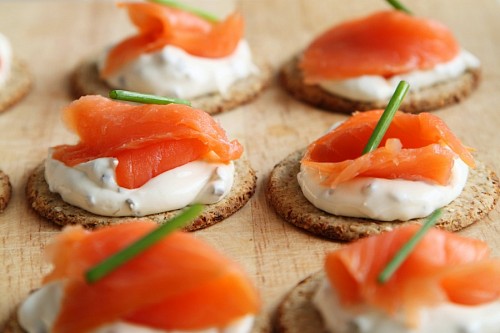 Canapés de salmão defumado
