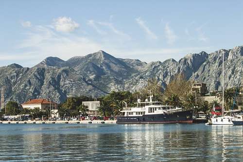 alba Kotor, Albânia