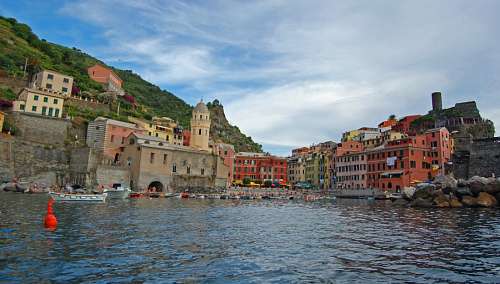 Vernazza dalla barca, Itália,