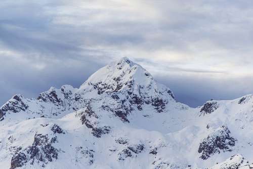 montanhas nevadas Pico Nevado