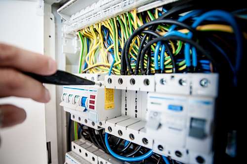parafusos electricidade