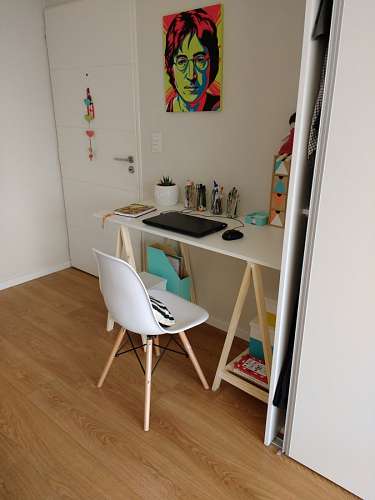 arrumado Mesa de trabalho em casa
