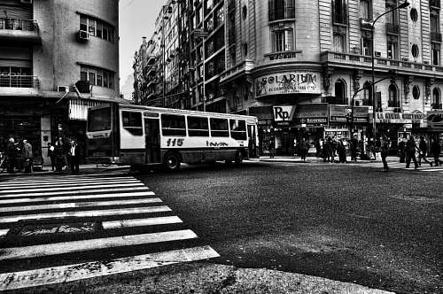 Av Corrientes, Buenos Aires, Urbano
