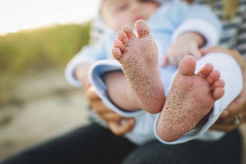 descalco pés de bebê