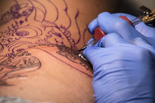 tinta de corpo Tatuador