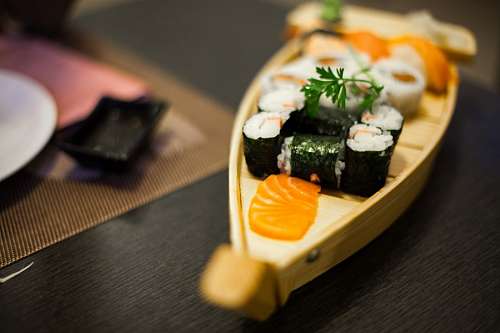 salmao sushi