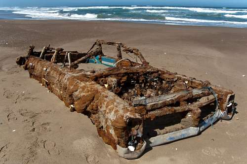 Pontiac Bonneville 1966 Abandonado na praia