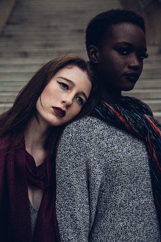 emocionante Par de modelos femininos