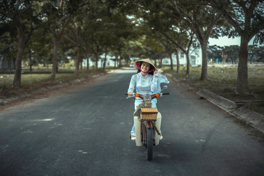 bicicleta, um, pessoa, pessoas, mulher, japão, asiático, ásia, atividade, esportes, olhar, câmera, sorrizo