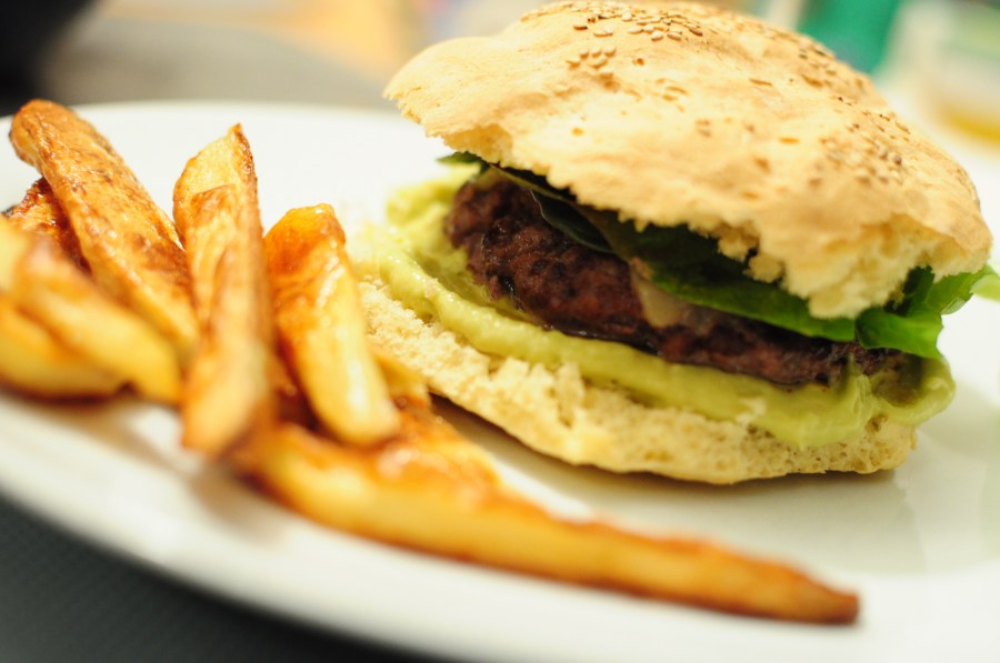 close-up, hambúrguer, refeições, carne, batatas fritas, batata, batatas, frito, lixo, rápido, fast food, prato, gourmet,
