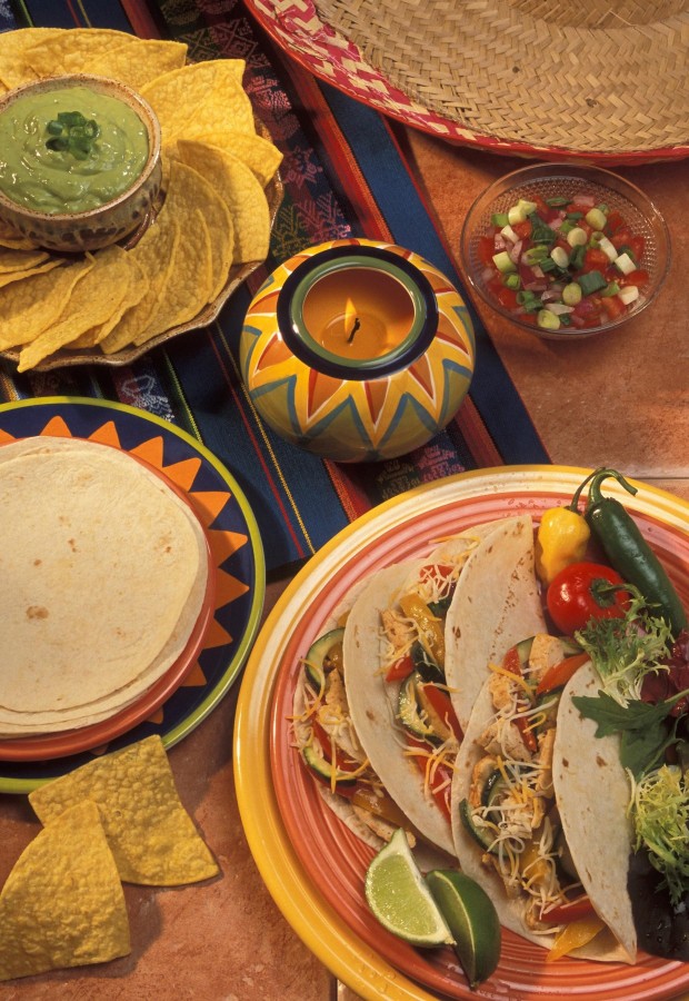 Comida, Sanduíche, Calorias, Carne de bovino, Carne, Carne de bovino, Picada, Jantar, Cozinha, Refeições, Tortilha, Milho, Envolvimento, Fresco, Gourmet, Gordura, Enfeitar, Horizontal, Latino-americano, Mexicano, Pão pita, Picante, Prato, Gosto, saboroso, molho, macio, Tacos, Taco, México, mexicano,