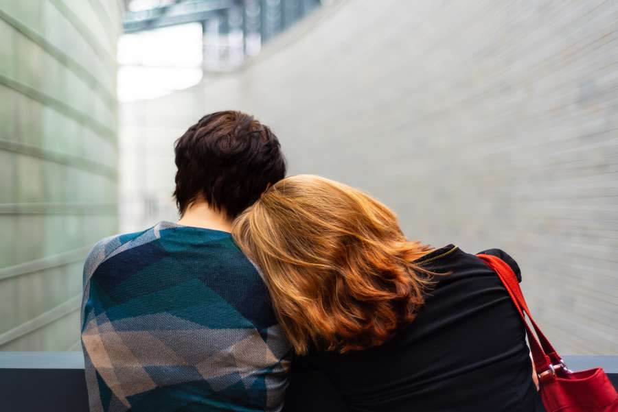 amor, relacionamento, quarto, casa, estilo de vida, namorada, atraente, bonita, lésbica, adulto, de volta, caucasiano, sentado, mulheres, romance, juntos, parceiro, acordando, manhã, lgbt, pessoas, descansando, vivendo, 20 anos, gay , adulto jovem, vista lateral, chateado, branco, briga, hispânico, irritado, namoro, latim, silêncio, arrepiante, dois,
