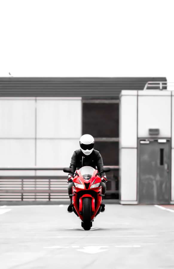 motocicleta, vermelho, passeio, motor, motociclista, motocicleta, piloto, velocidade, bicicleta, esporte, homem, capacete, motociclista, transporte, viagem, preto, motorista, corrida, plano de fundo, masculino, poder, liberdade, jaqueta, estrada, extremo, lazer, adulto, estilo, couro, pessoas, veículo, equipamento, transporte, escuro, proteção, roupas, direção, proteção, estúdio, atividade, energia, competição, estilo de vida, uniforme, espaço de cópia, carbono, roda, jornada, força, competitivo