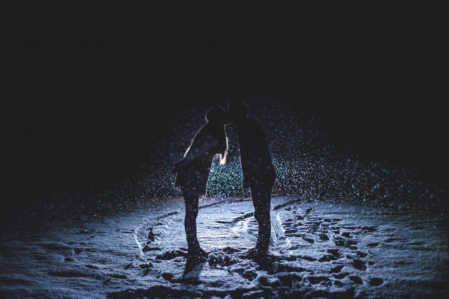 casal, beijo, neve, fundo preto, nevando, nevando, sombra, amor, duas pessoas, homem, mulher,