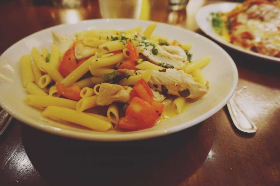 Penne Rigate prato no restaurante refeições, macarrão, italiano, jantar, mediterrâneo, prato, penne rigate, restaurante