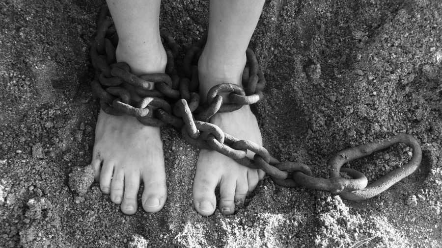 acorrentado, pé, pés, cadeia, prisioneiro, liberdade, prisão, punição, punição, cadeia, fechado, escravo, escravidão, detenção, crime, fuga, violência, criminal, conceito, vítima, cativo, amarrado,