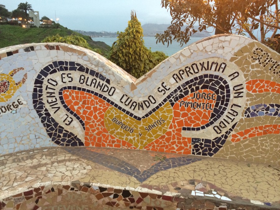 Lima, Peru, América do Sul, América Latina, Parque del Amor, Costa, Costanera, mural, frase, letras, arte,