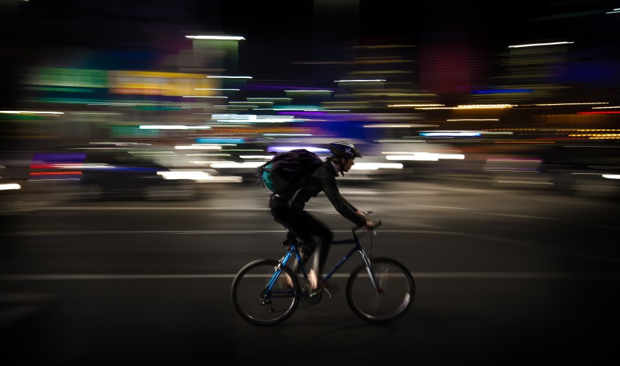 cidade, bicicleta, noite, transporte, homem, jovem, esportes, ciclista, urbano, velocidade,