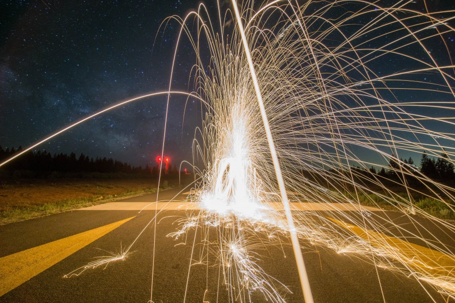 rota, estrada, faísca, faíscas, luz, conceito, iluminado, relâmpago, raios, noite, noite,