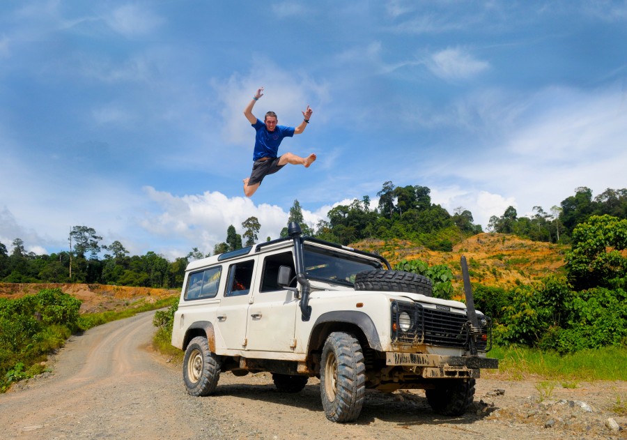 4x4, férias, transporte, viagem, celebração, feliz, alegria, salto, salto, homem, estrada, férias,
