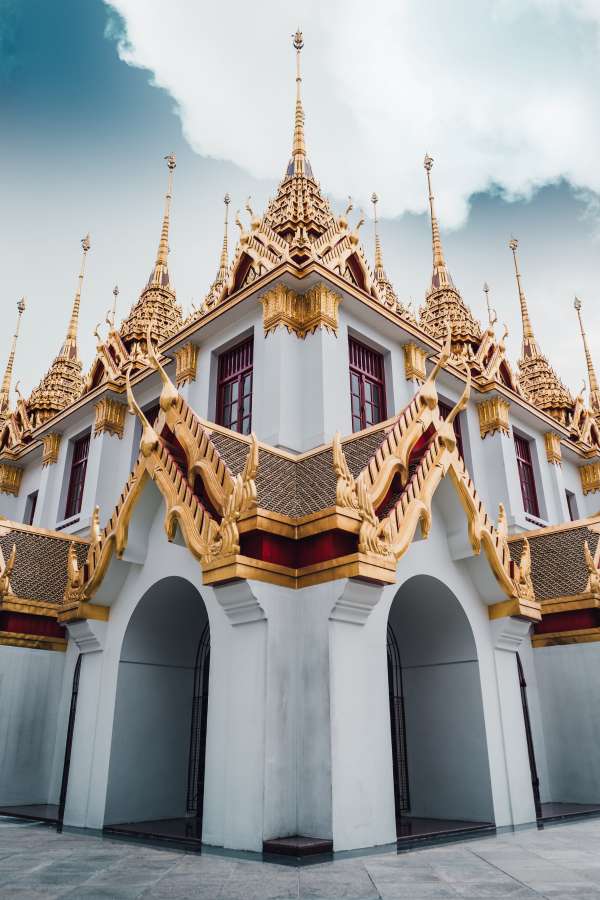 budismo, budista, ásia, religião, tradicional, cultura, monge, templo, viagem, antigo, asiático, arquitetura, antigo, turismo, arte, buda, espiritualidade, wat, tradição, tranquilo, mosteiro, edifício, famoso, vermelho, adoração, novato, pessoas, céu, lugar, sião, gompa, patrimônio, marco, índia, bela, branco, palácio, indígena, azul, colher, ruína, tibetano, cambojano, paisagem, sereno, rezando, cena, angkor, caxemira, ladakh, contemplação, himalaia, sacerdote, estátua, estupa, camboja, sudeste, civilização, religioso, khmer, etnia, antiguidade, montanha, paz, natureza, tibete, colorido, indiano, destino, vientiane, étnico, ouro, fé, pequeno, vista, tailândia, mundo, viagem, oferta, brilhante, deus, turista, oriental, dois, leh, pessoa, oração, manto, união, jammu, lao, crianças, rural, caminhando, pra, bang, pedra, escultura, roupas, Birmânia, estilo, rua, luang, myanmar, entrada, chiang, mekong, decoração, símbolo, iluminado, fio dental, papel de parede, pobre, noite, comida, unesco, xiengthong, ao ar livre, pobreza, jovem, manhã, nuvem, aérea, peregrinação, birmanês, xieng, ponto de vista, cultural, thiksey, esmola, sênior, vazio, residencial, vale, oriental, coletar, meninos, prabang, horizontal, mulher, ninguém, sagrado, laos, pequeno, grupo, janela, secagem, bagan, histórico, tiksey, luangprabang, aconchegante, parede, vestido, pedregulhos, espetacular, visita, beleza, amarelo, local, laranja, rochas, interessante, reino, himalaia, carma, casa, vila, roda, rumtek, gangtok, coluna, sikkim, ao ar livre, peças, local, dourado, traje, imagem, vestimenta, roupa, algodão, vestuário, tecido, turismo, atraente, parte, corda, cerimonial, açafrão, close-up, caverna, ideal, seco, sinal, tailandês, santo, espírito, espiritual, frente, kamakura, dera, hasedera, mesmo, linha, nascer do sol, igreja, solo, indonésia, passeio, jornada, borobudur, pacífico, java, santuário, figuras, closeup, entrada, pátio, madeira, edifícios, quartos, thiksay, sobreposição, montanhas, nuvens, japão, jizo, oriente, história, tamanho, zen, semelhante, orar, japonês, centenas, viagem, aventura, venerabilidade, muang, sombra, exterior, venerável, arte tailandesa, elaboração, decorativo, calmo, padrão, feriados, luxo, porta, disco, atração, marcha, si, design, telhado, concentração, molde, chiangrai, elaborado, monges , mochila, pôr do sol, mochila, café, emocionante, artesanato, cultura tradicional, sudeste da Ásia, cultura tailandesa, mente, moldagem, rong-khun, sabedoria, meditação, decoração, janelas