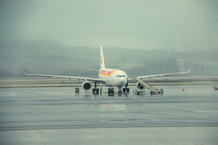 Aeroporto, madrid, espanha, avião, aeroporto, airbus, airplain, avião, aeroporto, avião, predios, predios, avião,