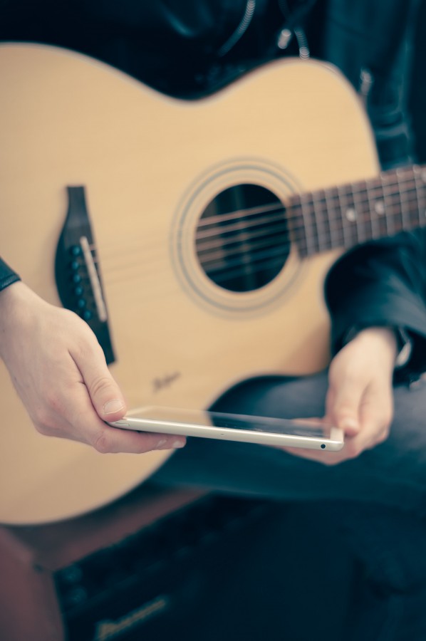 violão, música, uma pessoa, pessoas, homem, músico, ipad, tecnologia, close-up, crioulo, acústico,