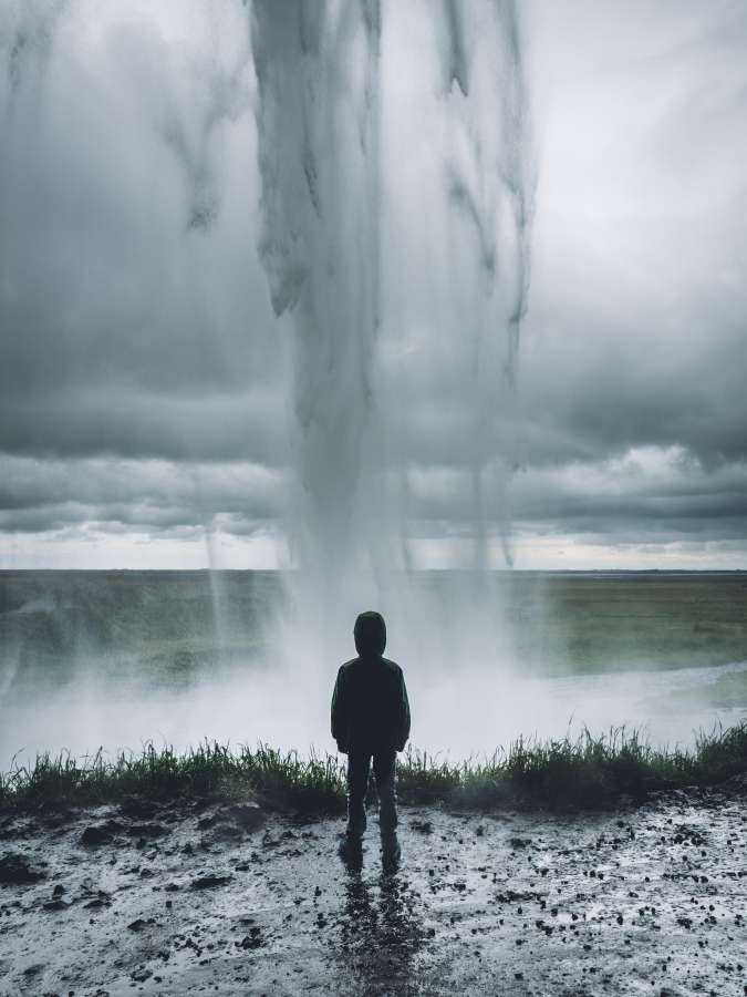 homem, criança, paisagem, clima ruim, cachoeira, nublado, vista traseira, tempestade, triste, uma pessoa, frio,