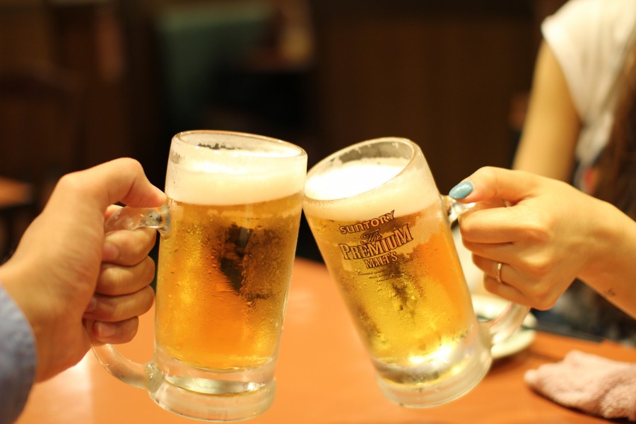 cerveja, torrada, pique, vidro, óculos, amizade, celebração, celebração, celebrar, bar, noite, bebida, dois, casal,