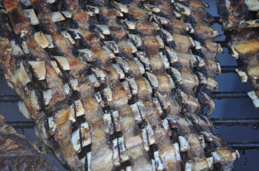 Assado, Grelha, Grelha, Comida Típica, Tradição, Campo, Carne, Costela, Ribs, EmbersCozinhado, Quente, Gordura