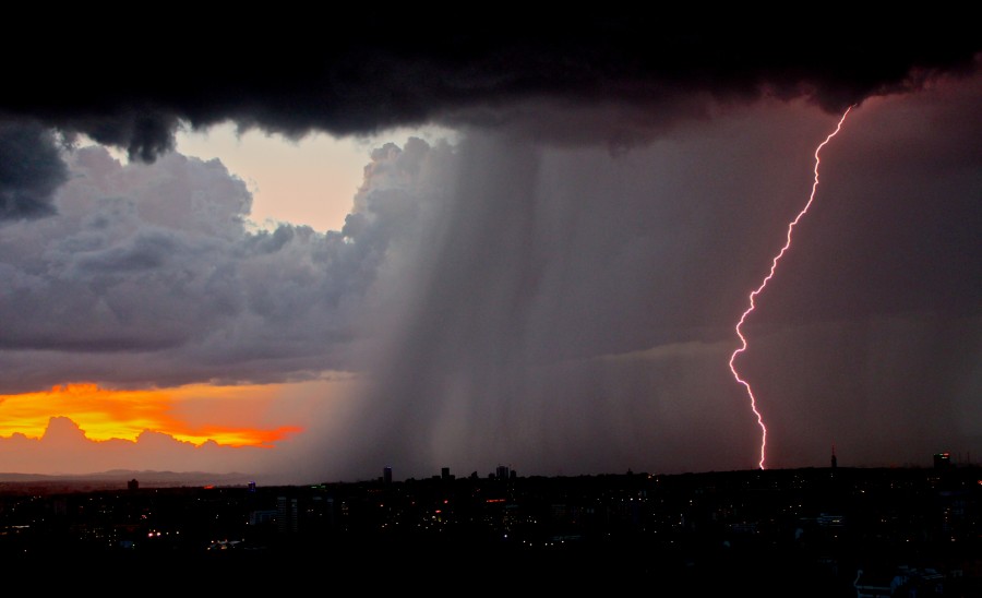Relâmpago, cidade, noite, tempestade, mau tempo, iluminar, luz, elétrica, força, poder, ruído, trovão, nuvem, nuvens, preto, preto, noite, urbano, paisagem,