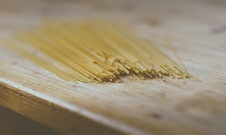 secas, massas secas, ingrediente, itália, farinha, macarrão, preparação, espaguete, mesa de madeira, amarelo, macarrão,