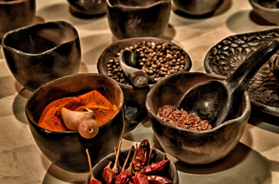 especiarias, pimenta, páprica, pimenta, pó, pimenta, grãos, secas, ingrediente, pimenta de caiena, comida, pimentão, vermelho, quente, méxico, picante, cozinhar, cozinhar, tempero, cerâmica, bowling, copos, despedido, mercado, estúdio, atelier, condimentos, temperos, alimentos e bebidas