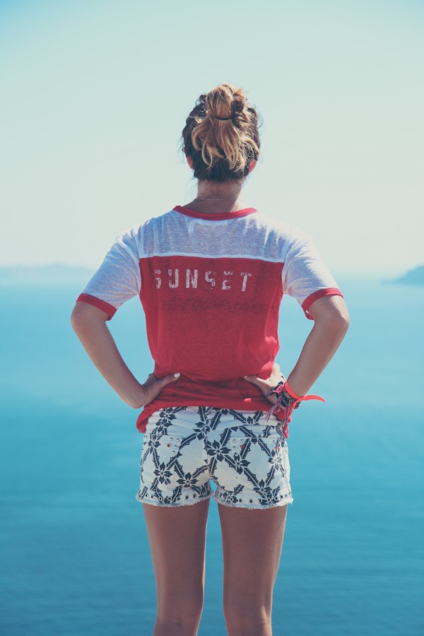 uma pessoa, pessoas, mulher, jovem, fora, loira, loira, dia, verão, costa, mar, viagem, férias, turista, verão,