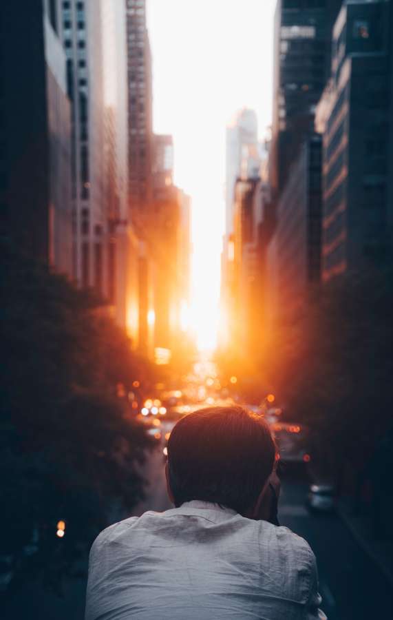 cidade, estilo de vida, pôr do sol, viagem, imagem, homem, tirando, pessoas, foto, fotografia, celular, turista, paisagem, urbano, telefone, pessoa, bela, férias, smartphone, verão, vista, turismo, celular, câmera, tecnologia, natureza, fotógrafo, homem, construção, liberdade, tela, ao ar livre, paisagem urbana, céu, luz solar, asiático, sorrindo, fotografando, segurando, turismo, moderno, sol, selfie, caucasiano, app, diversão, centro da cidade, retrato, jovem, célula
