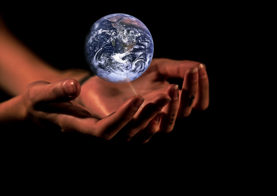 mãos, mulher, mantenha, conceito, pessoas, uma pessoa, fundo preto, terra, planeta, ecologia, meio ambiente, decisão, cuidado, consciência, social, natureza,