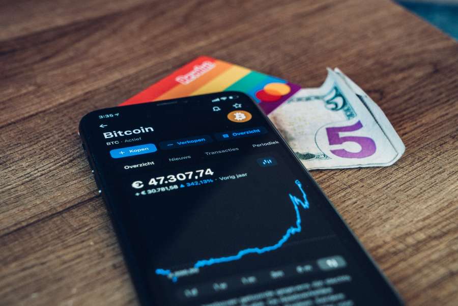 moeda, telefone, carteira, dinheiro, digital, smartphone, conceito, negócios, bitcoin, finanças, financeiro, tecnologia, móvel, bancário, criptografia, app, criptomoeda, câmbio, internet, pagamento, moeda, comércio, símbolo, ilustração, tela, blockchain, transação, on-line, plano de fundo, eletrônico, vetor, ícone, aplicativo, dinheiro, mercado, web, pagamento, transferência, rede, comércio, design, virtual, computador, exibição, mão, compra, investimento, gráfico, comércio eletrônico, Banco
