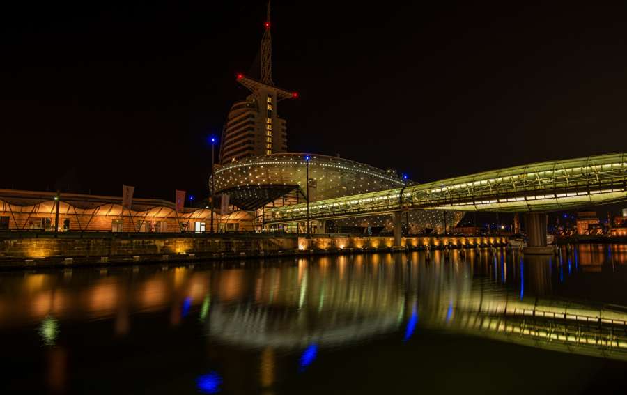 cidade, alemanha, noite, bremerhaven, arquitetura, viagem, turismo, água, porto, europa, marco, céu, urbano, azul, torre, reflexão, cidade, horizonte, edifício, paisagem urbana, porto, vista, bremen, luz, paisagem, mar, rio, moderno, centro, porto, novo, verão, norte, costa, centro da cidade, oeste, edifícios, panorama, alemão, hanseático, escuro, navio, atlântico, europa, doca
