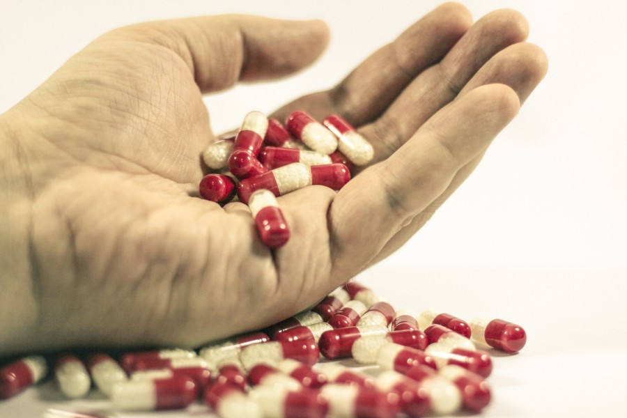 comprimido, pílulas, pílulas, pílula, medicação, medicina, fundo branco, vício, saúde, indústria, químico, mãos, homem,