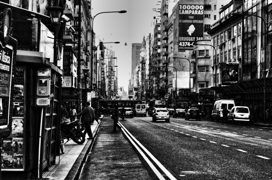 Buenos Aires, Urbano, Avenida Corrientes, Buenos Aires, Argentina, Microcentro, B & W Preto e Branco, Rua, Tráfego