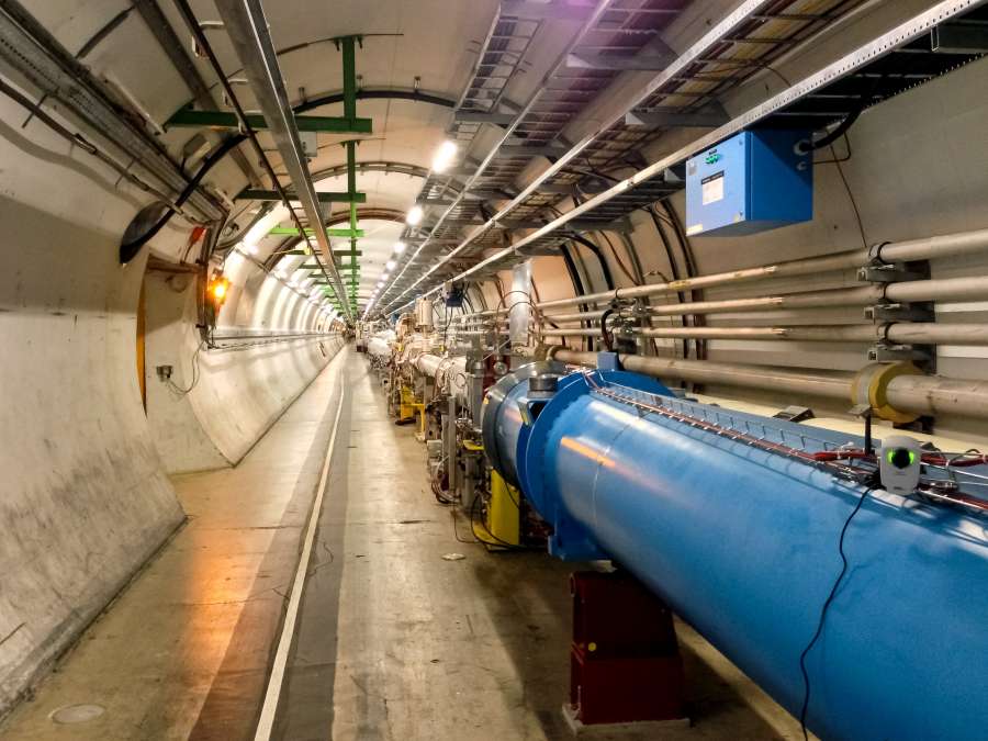 lhc, partícula, ciência, nuclear, hádron, física, colisor, higgs, energia, antimatéria, acelerador, próton, colisão, elétron, matéria, quark, científico, massa, átomo, grande, modelo, pósitron, quantum, ilustração, atômico, resumo, cern, poder, bóson, nêutron, leptão, plano de fundo, padrão, pesquisa, fusão, elementar, futurista, colidir, luz, grande, radiação, partículas, tecnologia, astrofísica, espaço, explosão, universo, ficção, 3d, einstein