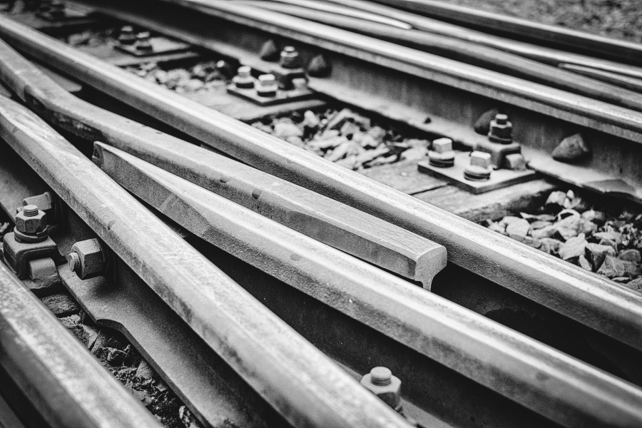 trilhos, trem, ferroviário, transporte, preto e branco, ninguém, direção, via, direção, aço, metais,
