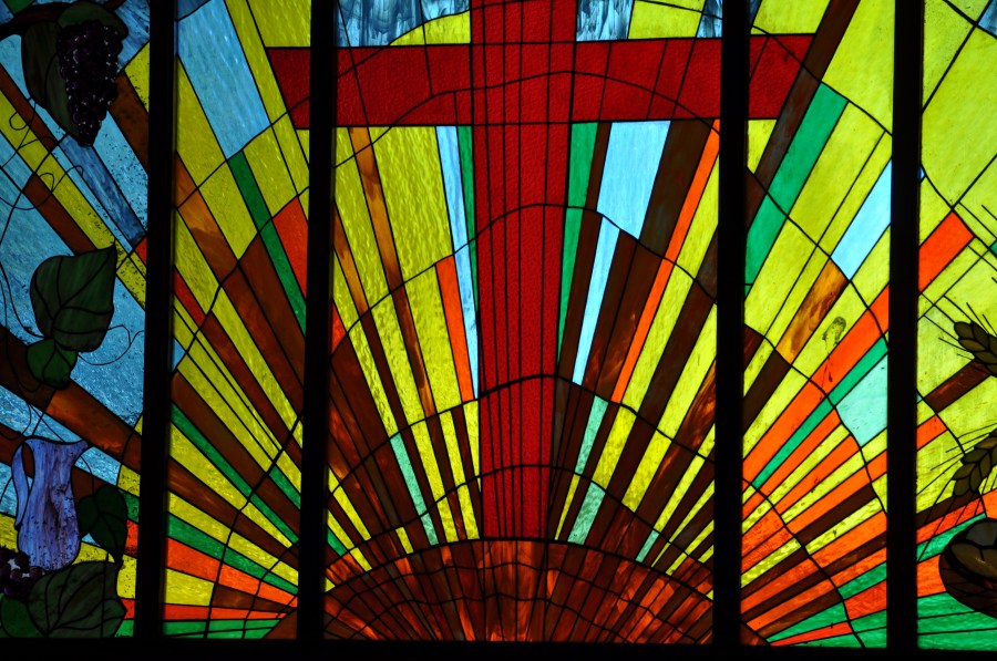 cruz, igreja, religião, janela, vidro, fé, católico, manchado, cristão, símbolo, ilustração, deus, adoração, antigo, santo, jesus, crença, crucifixo, cristo, luz, religioso, decorativo, colorido, vetor, cristianismo, padrão, plano de fundo, espiritual, bíblia, textura, resumo, ícone, arte, projeto, catedral, catolicismo, vitral, azul, mosaico, bela, antiguidade, orar, decoração, ressurreição, interior, Páscoa, cor, estilo, gótico, conceito