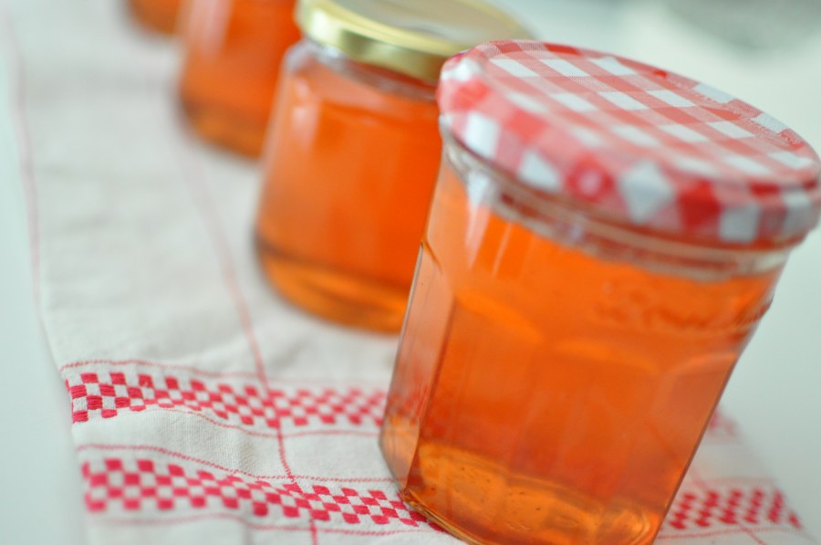 doce, cozinha, jarro, jarro, vidro, vermelho, sobremesa, colorido, cor, cozinheiro, toalha de mesa, ninguém,